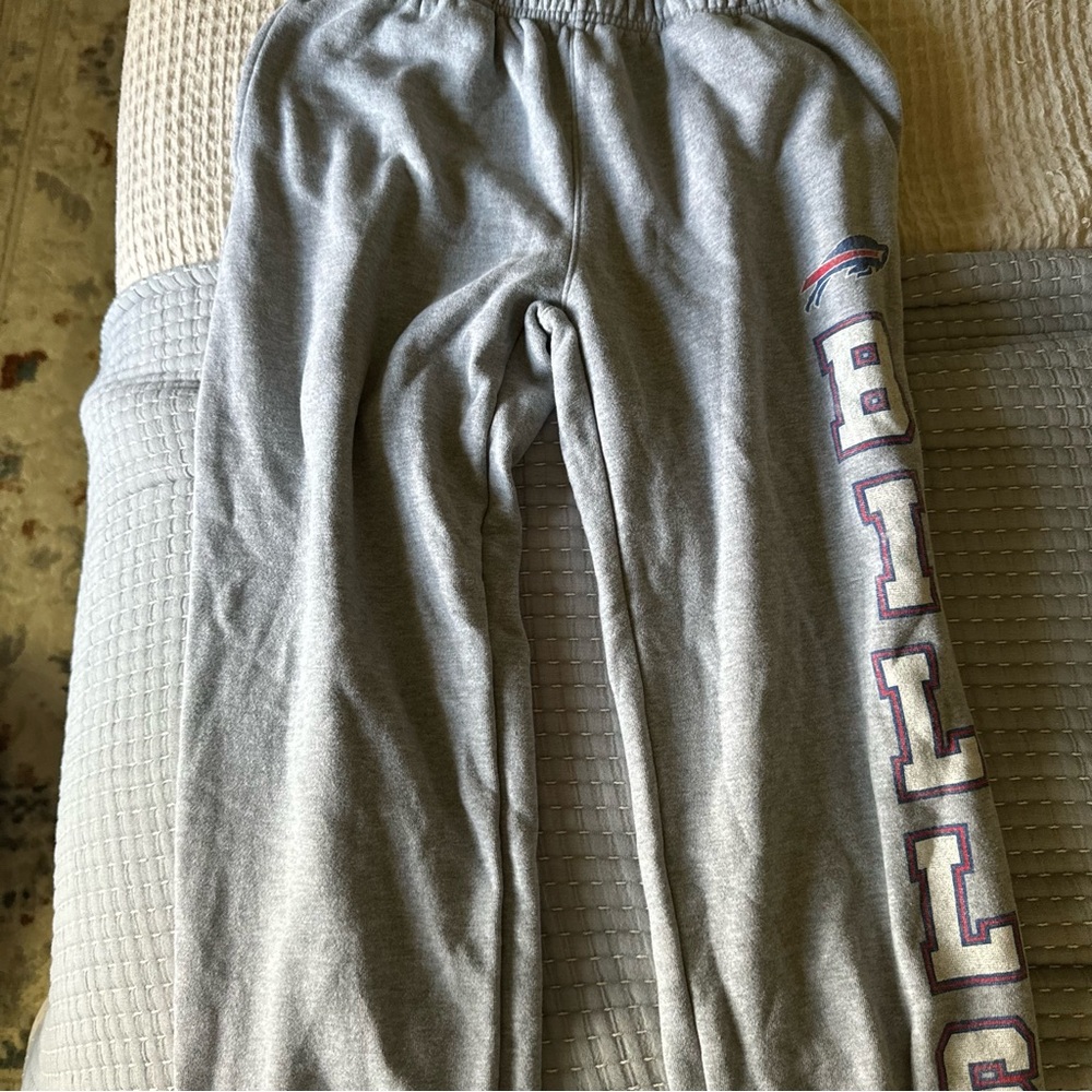 Small Buffalo Bills sweats ( could fit a medium) barely worn with no flaws